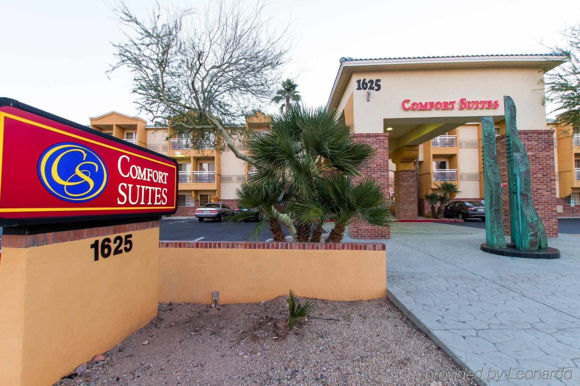 Comfort Suites Phoenix Airport Tempe Bagian luar foto