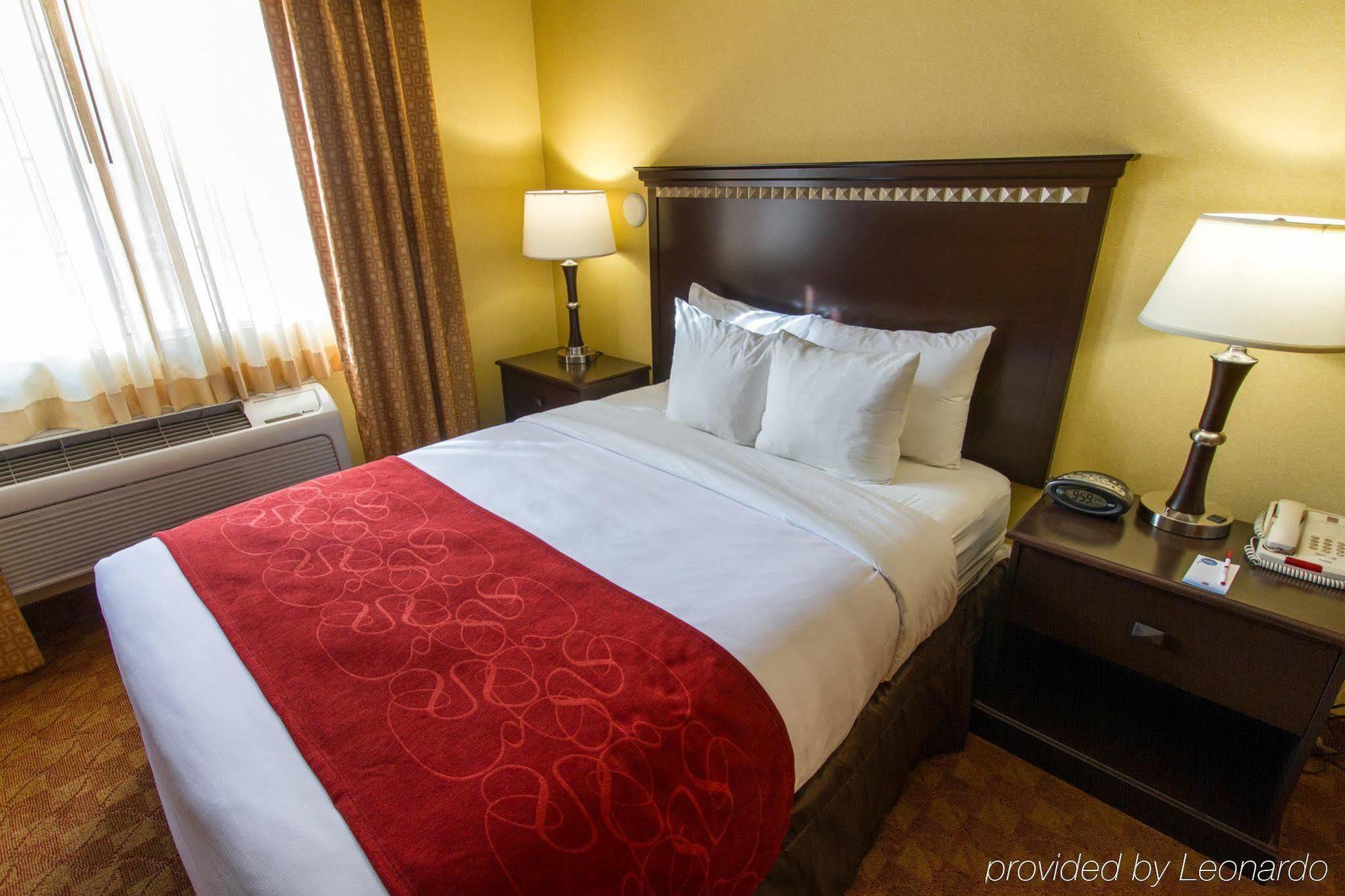 Comfort Suites Phoenix Airport Tempe Bagian luar foto